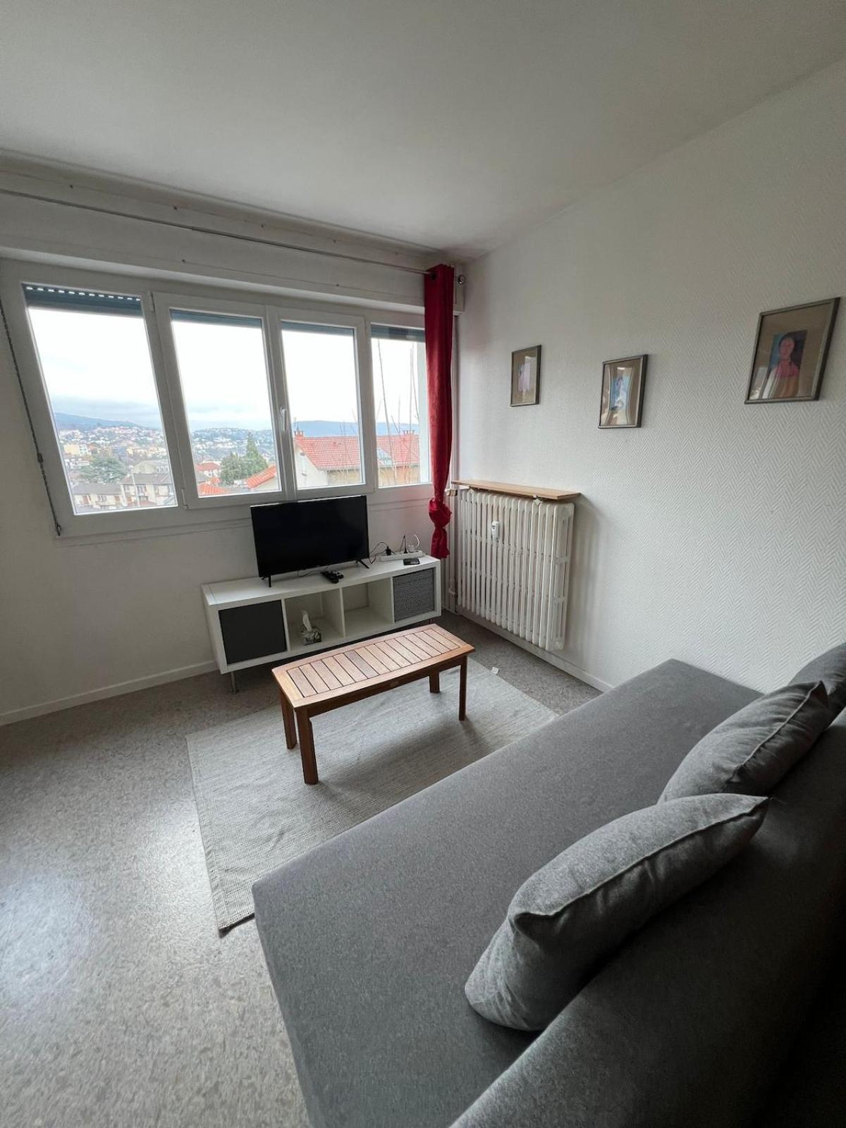 Apartment T1 Proche Des Thermes *